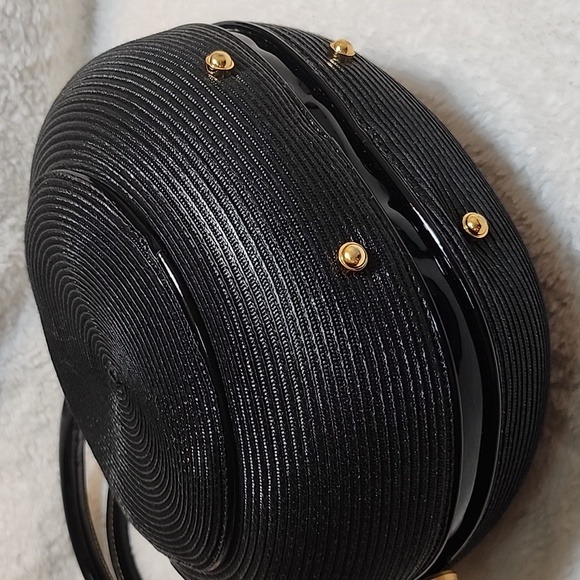 Eric Javits Chain Pouch Raffia Elegant Moon HOBO Black Round Handbag - Picture 12 of 16